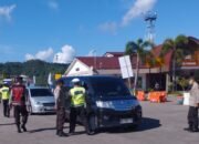 Sinergitas Jaga Keamanan Pelabuhan Lembar, Polsek Kawasan Kawal Kedatangan KMP Munic III dan Amankan Pembelian Tiket di Toll Gate