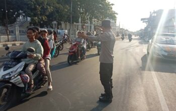 Kepolisian Kediri Lakukan Rawan Sore untuk Atasi Kemacetan (4)