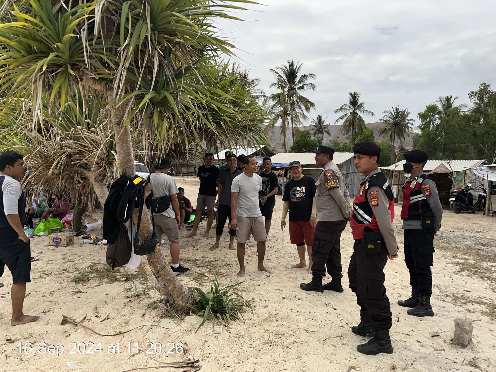 Polsek Sekotong Jaga Ketat Pantai Elak-Elak, Wisatawan Aman!