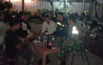 Sambang Malam TNI-Polri Jaga Keamanan Batulayar Barat