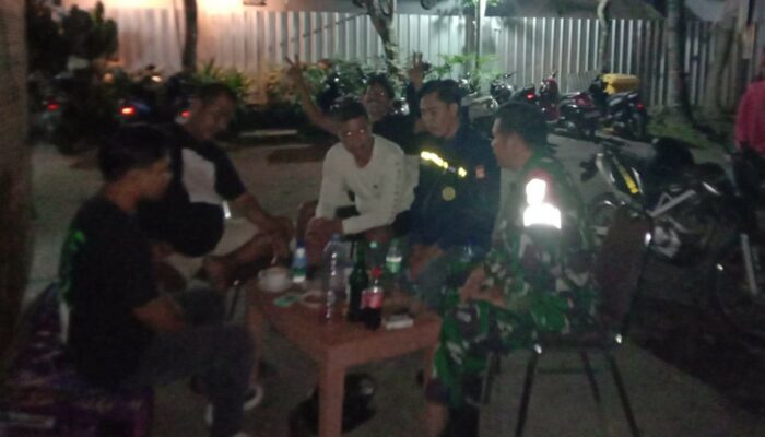 Sambang Malam TNI-Polri, Jaga Keamanan Batulayar Barat