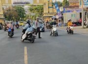 Giat Rawan Sore Polsek Batulayar Jaga Kelancaran Lalu Lintas di Senggigi