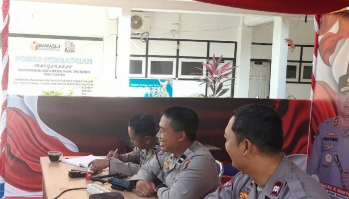 Keamanan Pilkada Terjamin, Polres Lombok Barat Siaga di Kantor Bawaslu