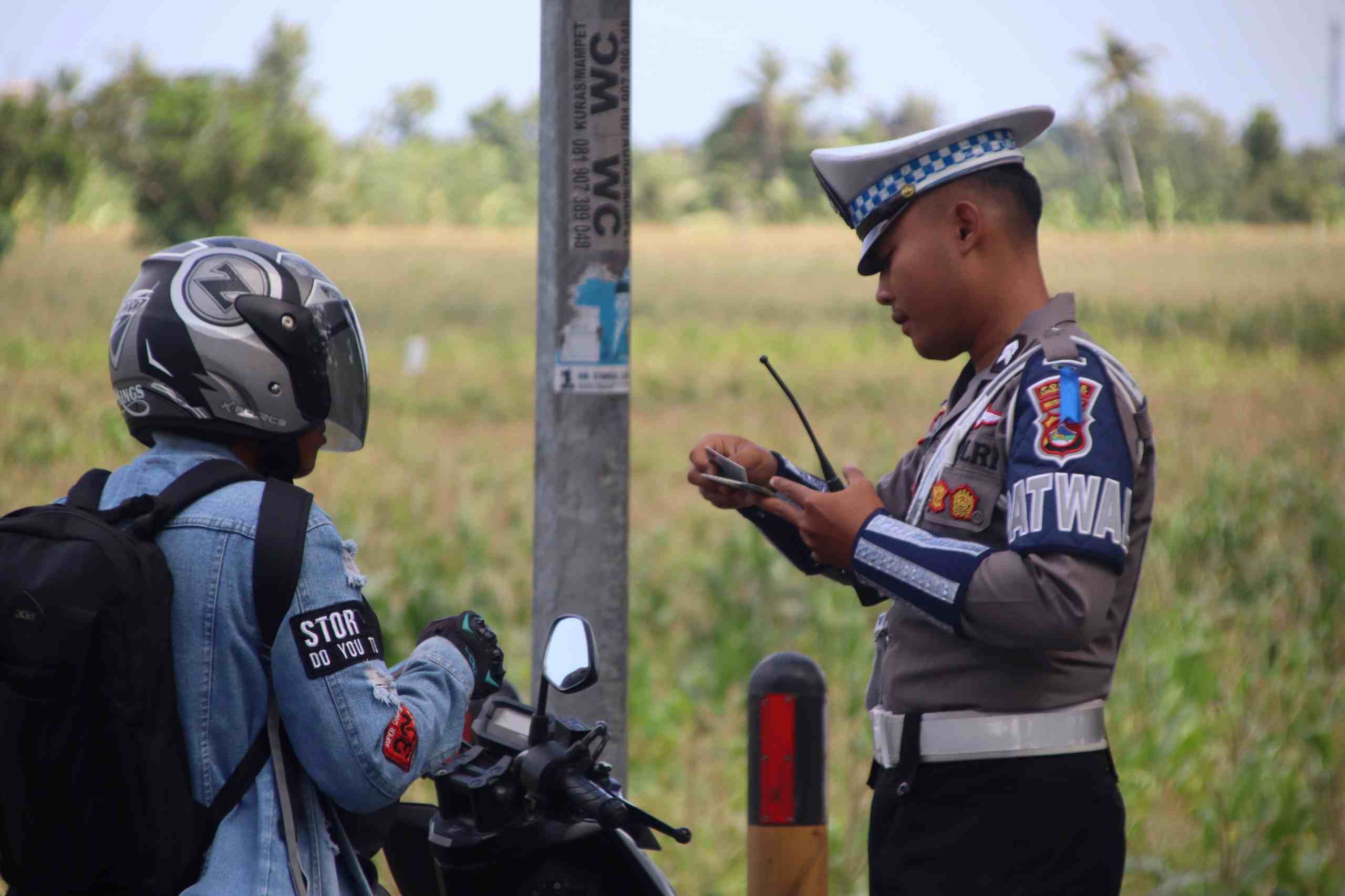 Polres Lombok Barat Gelar Operasi Zebra Rinjani 2024 untuk Edukasi Pengendara