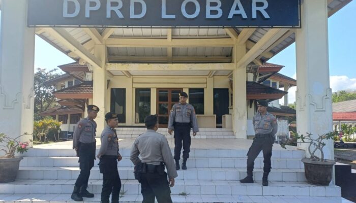 Keamanan Pemilukada 2024: Polres Lombok Barat Lakukan Patroli di Kantor Pemda & DPRD