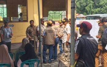 Pantau Pilkada, Pj Sekda Lombok Barat Kunjungi TPS Labuapi