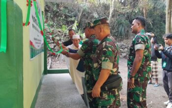 Kodim 1606/Mataram Serahkan Mushola Gondawari dan Bantuan Sosial