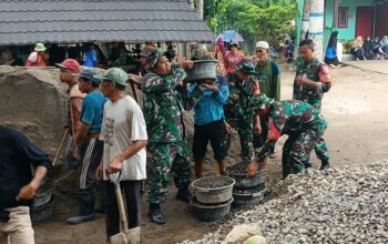 Gotong Royong di Langko, Bukti Kekompakan Masyarakat dan Petugas Keamanan 