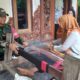 Babinsa Kuripan Selatan Dukung Pelestarian Kain Tenun Tradisional