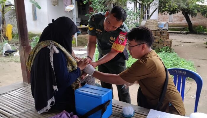 Babinsa dan Nakes Bersinergi Cegah Stunting di Lombok Barat