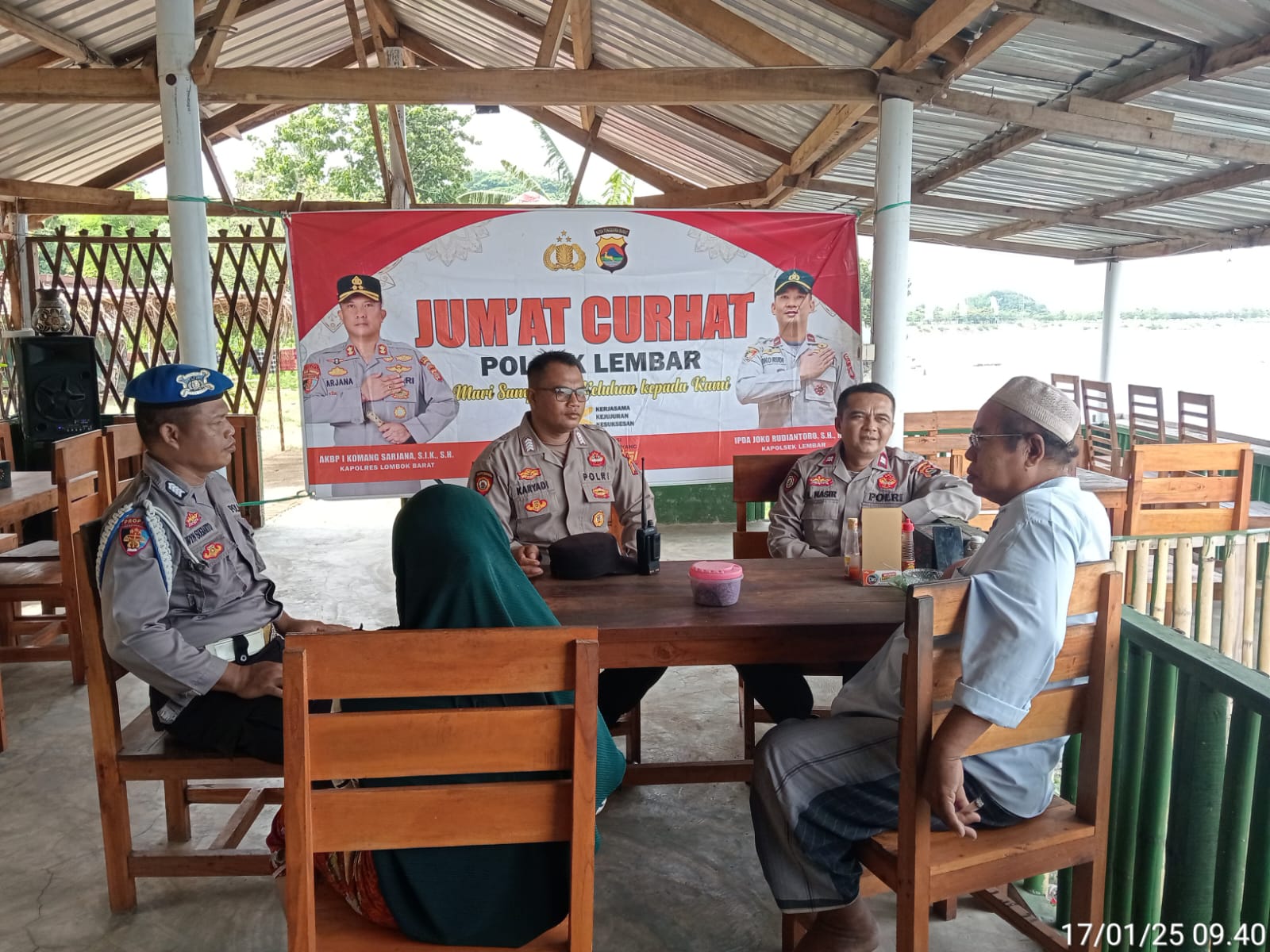 Jumat Curhat Polsek Lembar, Warga Teluk Waru Bahas Kamtibmas dan Antisipasi Banjir