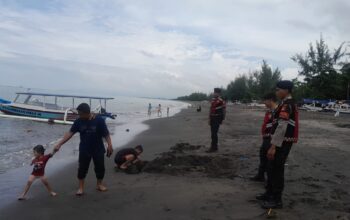 Pantai Cemara Lembar Dijaga Ketat Patroli Polisi Ciptakan Wisata Aman & Nyaman