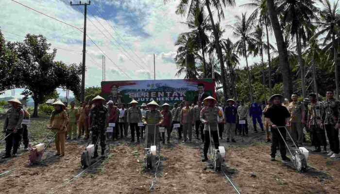 Sinergi Polri-Kementan: Gerakan Tanam Jagung 1 Juta Hektar Dimulai di Lombok Barat