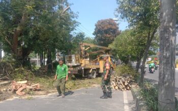 Babinsa Pagesangan Prioritaskan Keselamatan Warga dari Cuaca Ekstrem