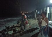 Gelombang Tinggi Terjang Pantai Gading, Babinsa Turun Tangan Antisipasi Dampak 