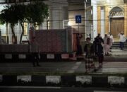 Aman dan Khusyuk! Polsek Kediri Kawal Ibadah Shalat Subuh