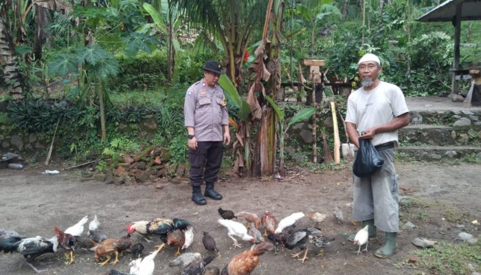 Polisi Ajak Warga di Batulayar Manfaatkan Pekarangan untuk Ketahanan Pangan