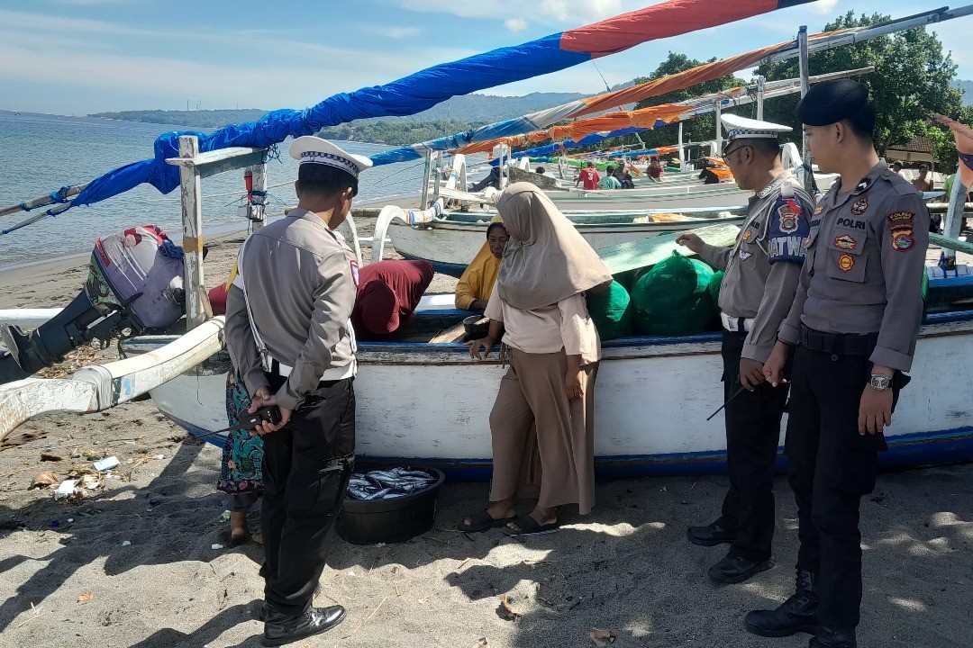 Patroli Intensif Jelang Lebaran Topat, Pos Pam Batulayar Pastikan Keamanan
