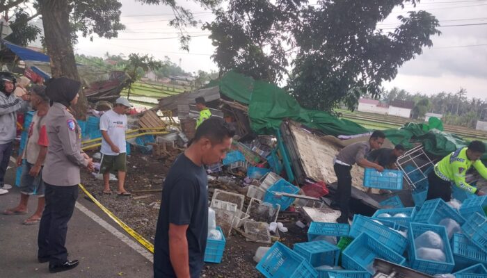 Lalu Lintas Kuripan Makan Korban, Polisi Fokus Evakuasi dan Penyelidikan