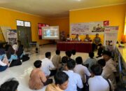 Polres Lombok Barat Edukasi Pelajar SMP Tentang Keselamatan Berkendara