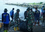 Sinergi TNI dan Masyarakat Warnai Peringatan Hari Bhakti Kodam IX/Udayana: Bersatu Jaga Kebersihan Pantai Loang Baloq